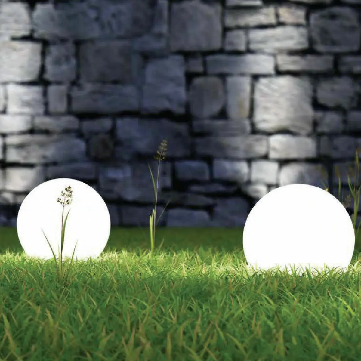 Sfera luminosa da giardino Arkema SF400 in resina LLDPE con pannello fotovoltaico 40 cm - Image 3